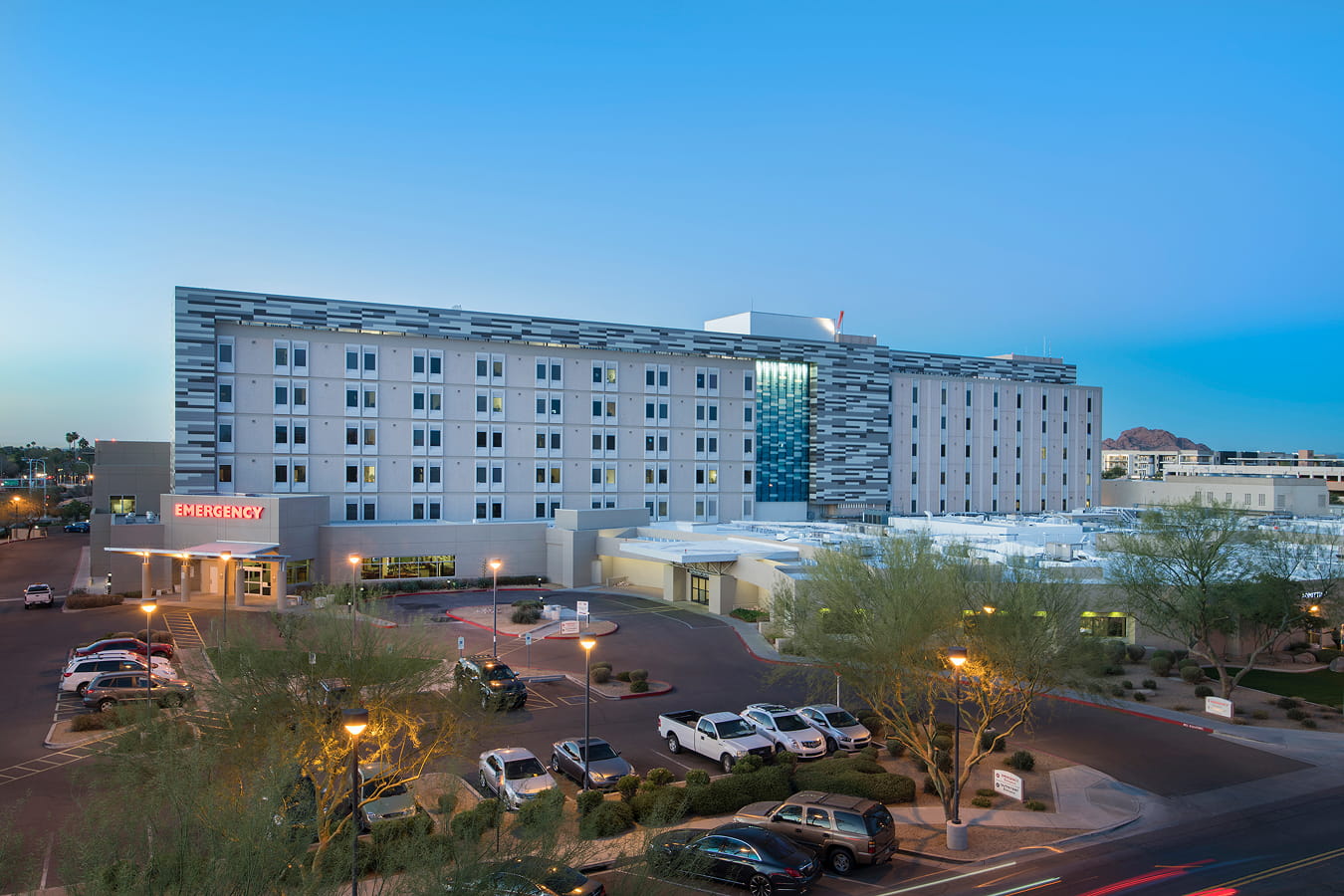 Exterior shot of HonorHealth Osborn Medical Center at sunrise.